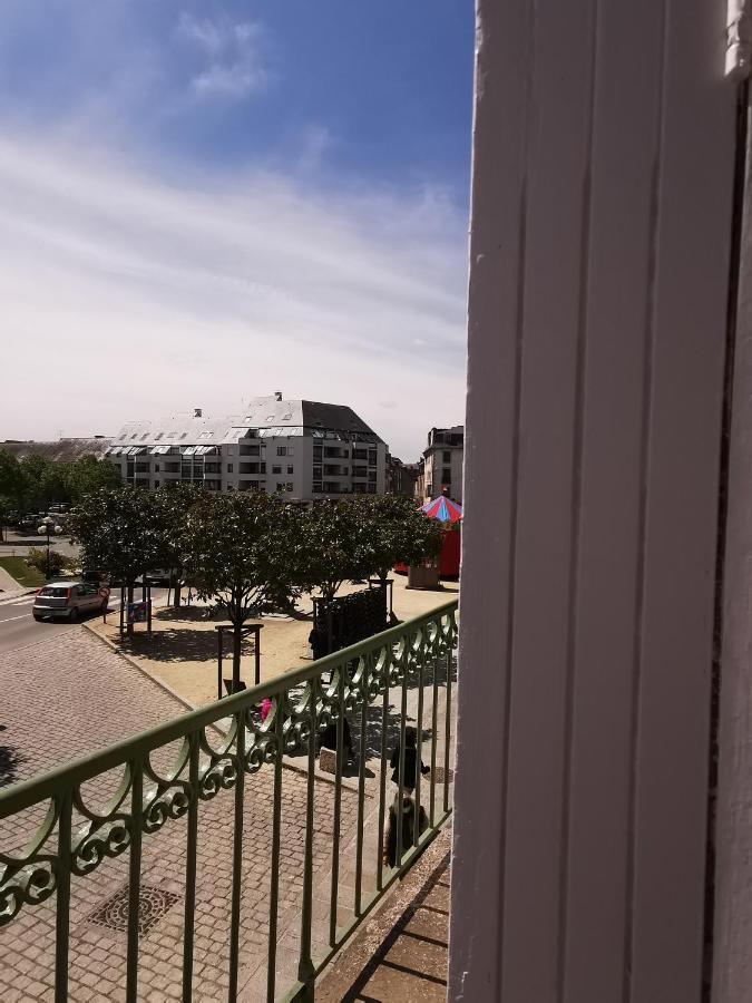 Studio Balcon De La Place Dinan Exterior photo